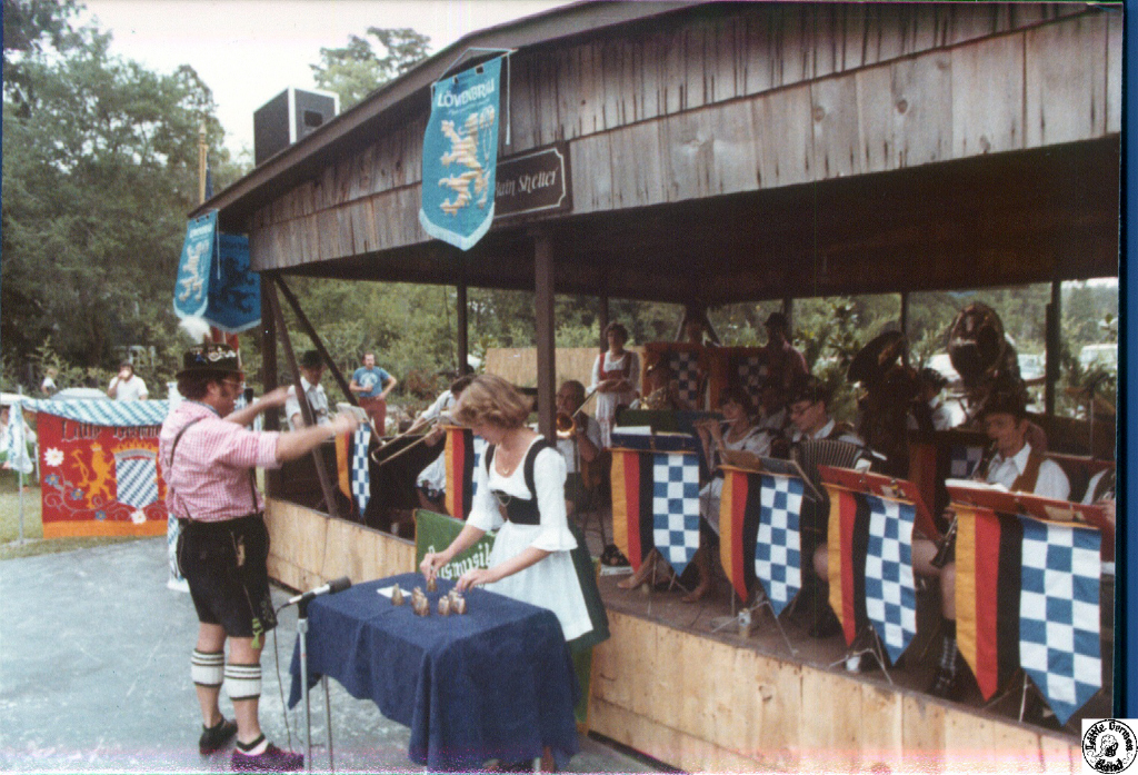 1978 09 30 02 Charleston SC German Club Magnolia Gardens.jpg